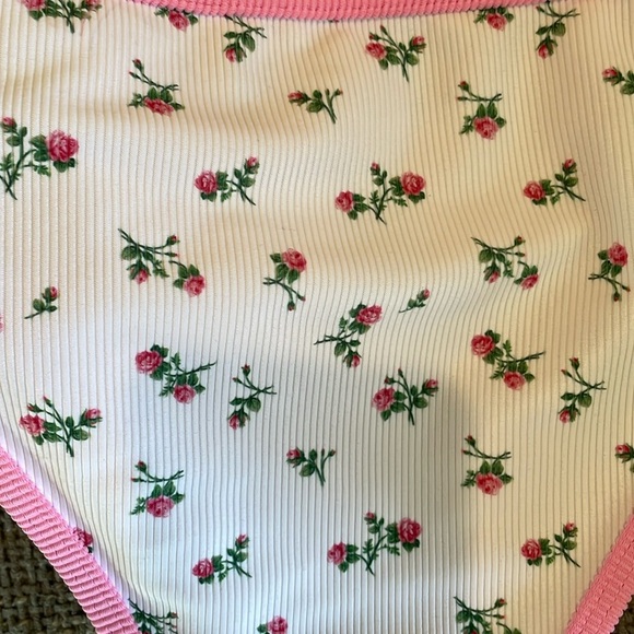 NWT BEACH RIOT Emmy High-Waisted Bikini Bottoms! - Picture 6 of 8